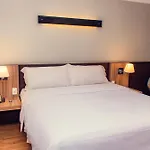Delmond Hotel